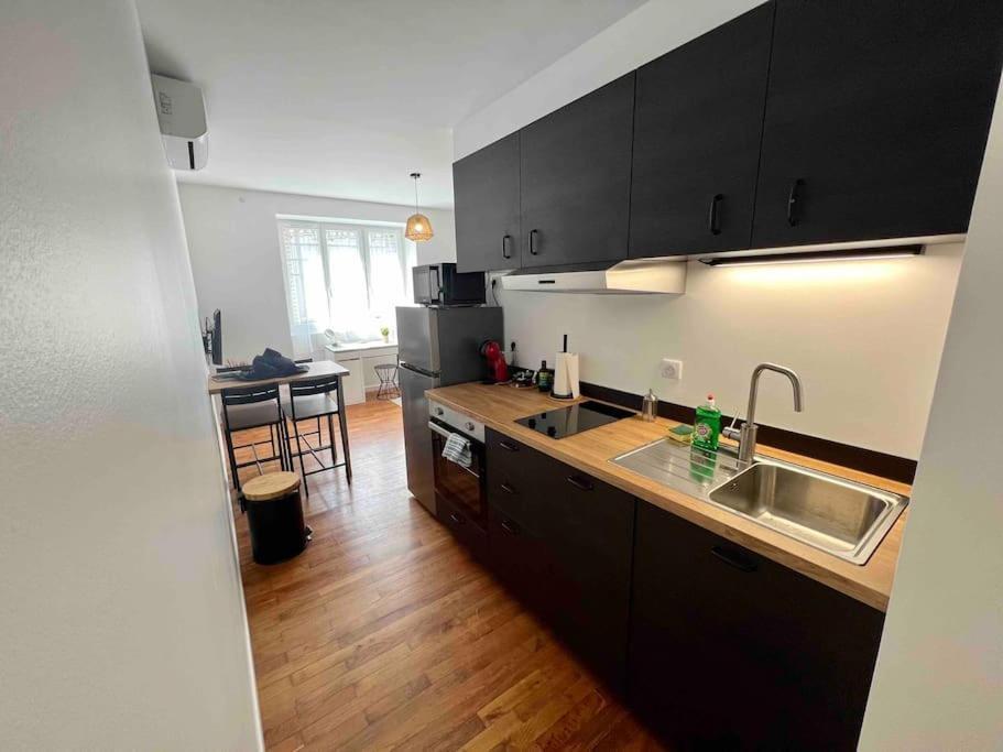 Appartement Climatise / Centre-Ville / 4 Personnes Besançon Exterior foto